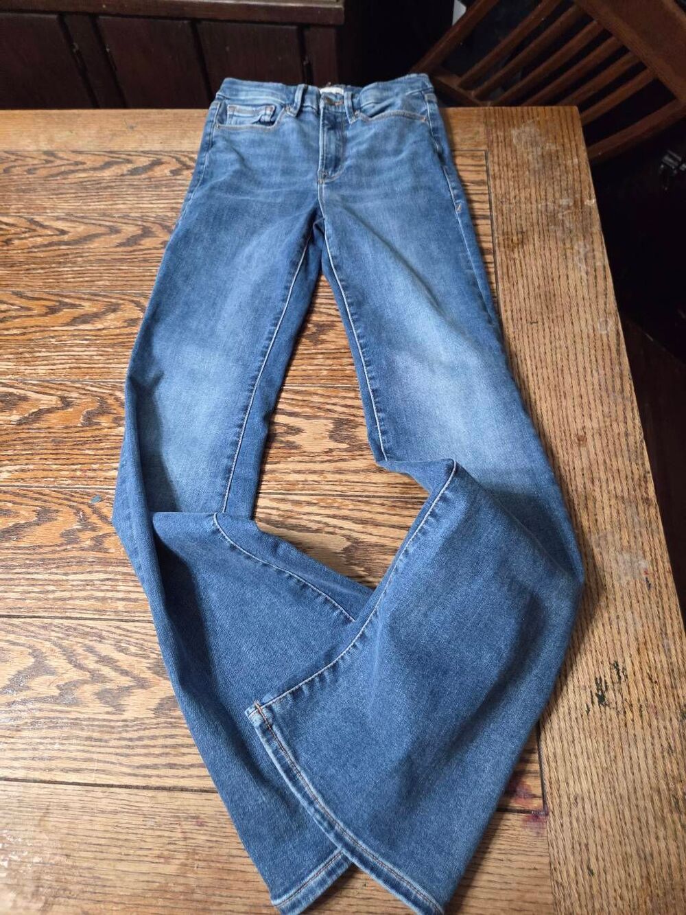 GOOD AMERICAN ALWAYS FITS GOOD LEGS FLARE JEANS sz 00-4 - Picture 2 of 5